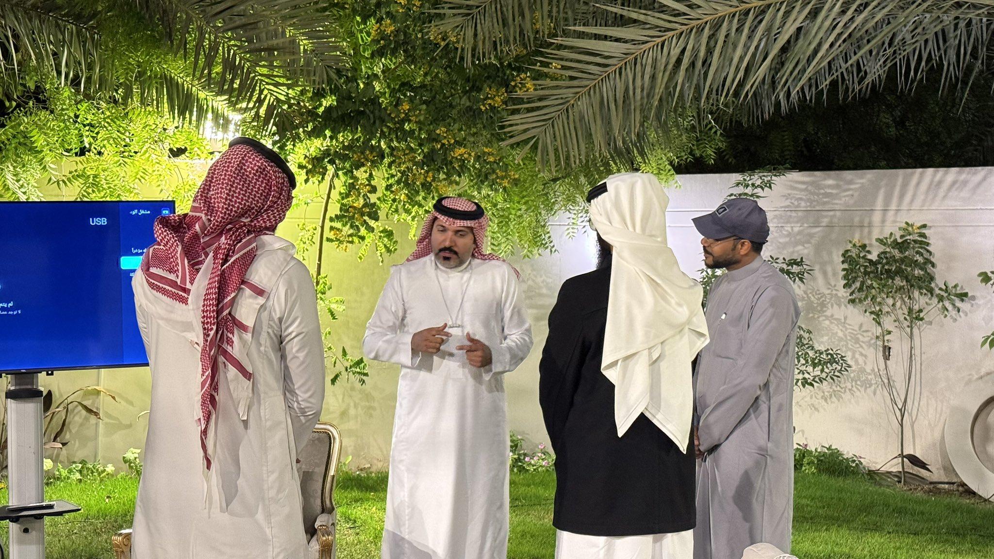 اختتم اليوم بمقهى نورة الثقافي  أمسية فن صياغة الأهداف مع الكاتب والمحلل الاقتصادي رياض سعيد السعيد كيف تصيغ أهدافك بطريقة صحيحة لبدء عام مليئ بالإنجازات   جلسة ثرية بالمعرفة والإلهام لكل من يسعى للتميز والتخطيط الذكي