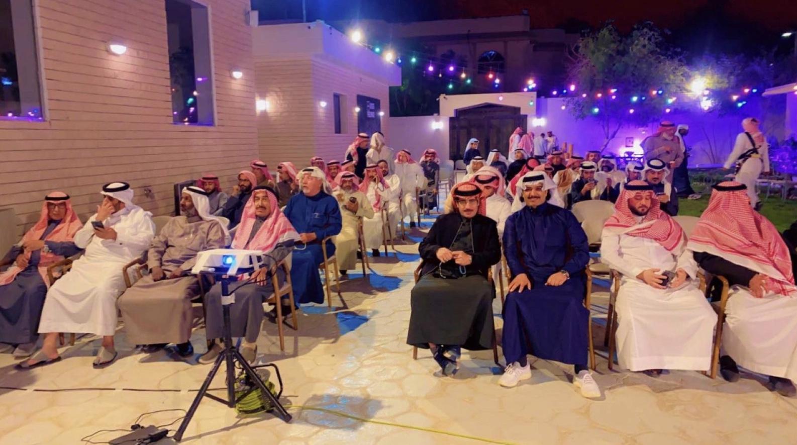 تقرير صحيفة خبر عاجل عن تدشين تدشين ديوان الشاعر راشد السبيعي